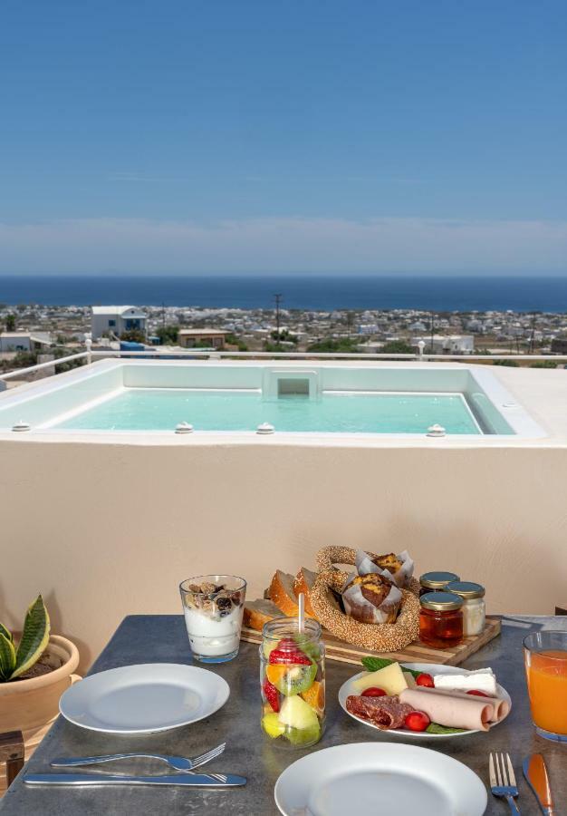 Nalas Suites Emporio  Exterior photo