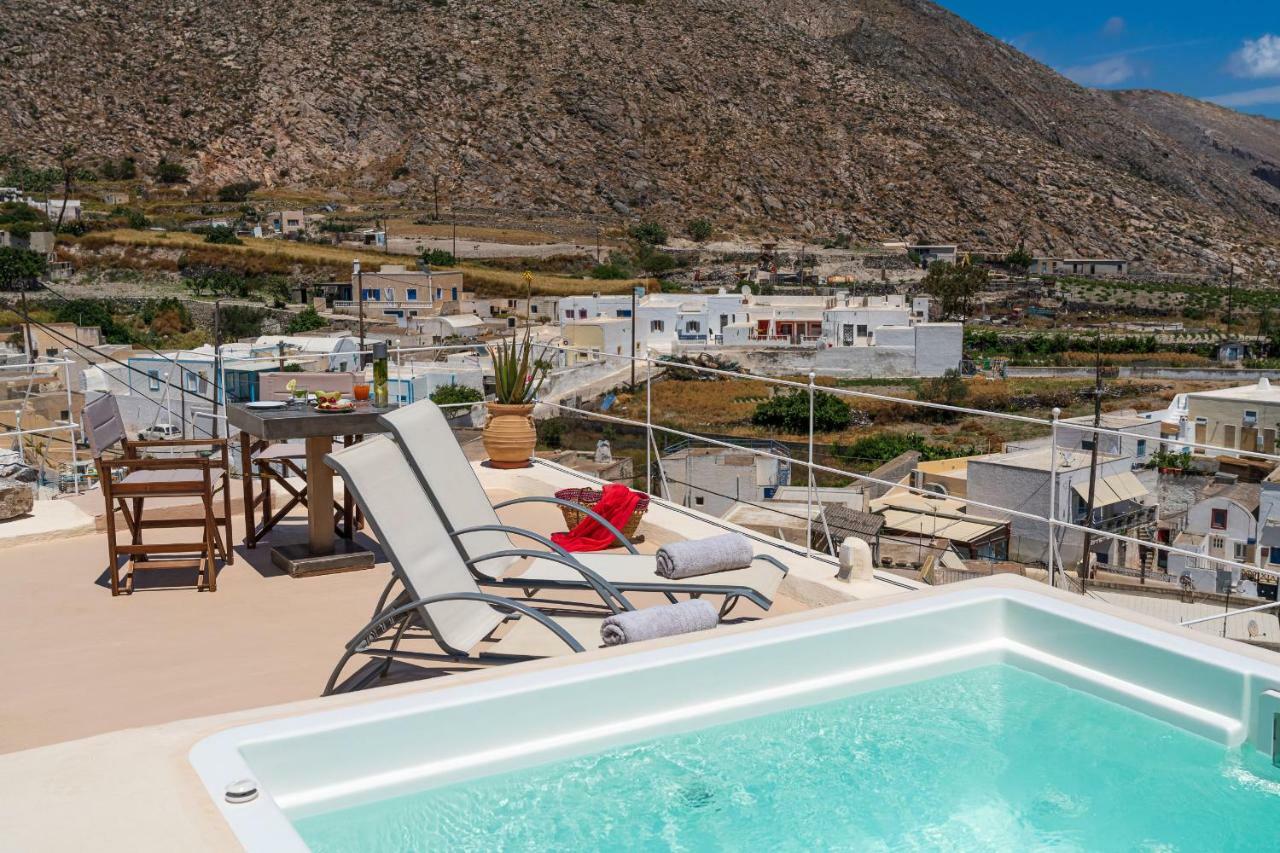 Nalas Suites Emporio  Exterior photo