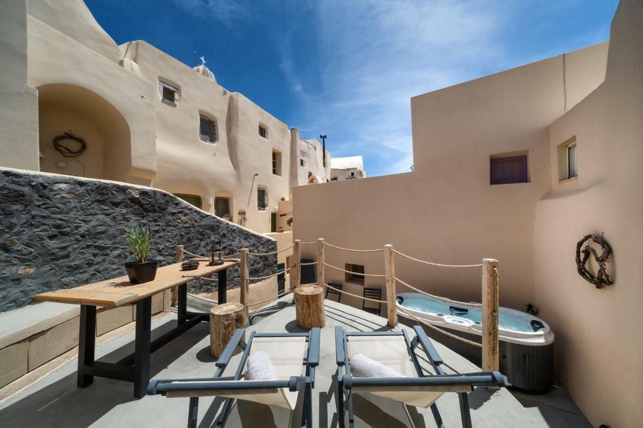 Nalas Suites Emporio  Exterior photo